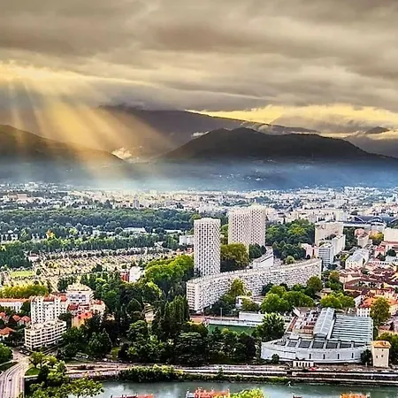 Excellent T2 - Moderne & Equipe Avec Parking Appartement