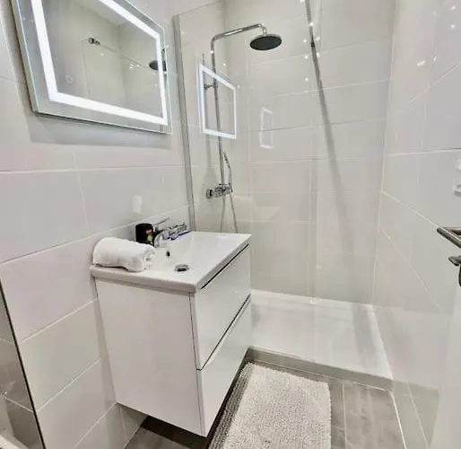 Excellent T2 - Moderne & Equipe Avec Parking * Grenoble